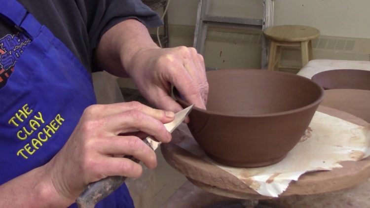 Top 8 Best Yarn Bowls for Knitting