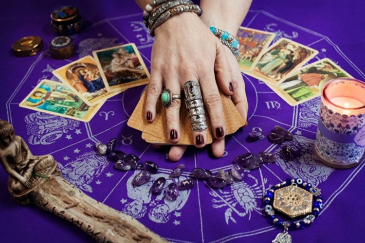 What Are the Benefits of Psychic Readings?