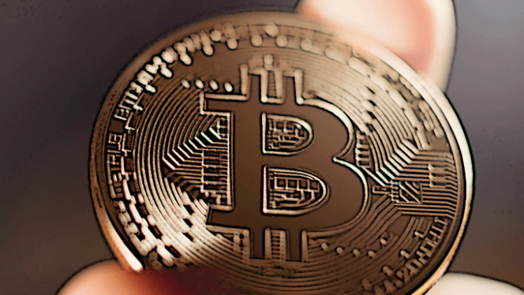 BITCOIN IS DIVIDED INTO TWO AND BITCOIN CASH IS BORN