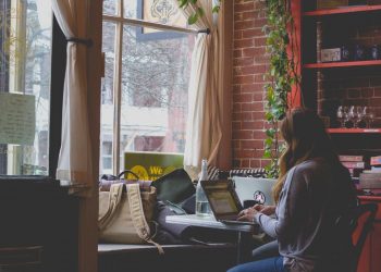 How businesses can gain a competitive edge with hybrid work