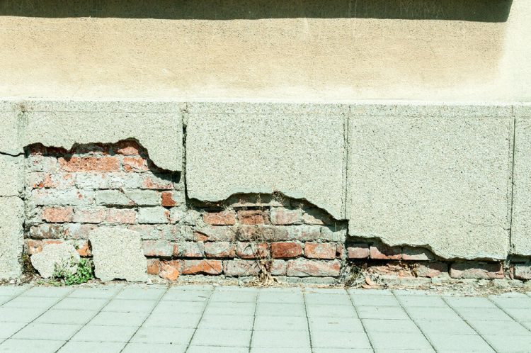 8 Advantages Of Hiring A Foundation Repair Company For Your Home