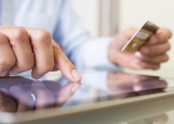 Few Considerations When Choosing Credit Cards for Grocery Shopping