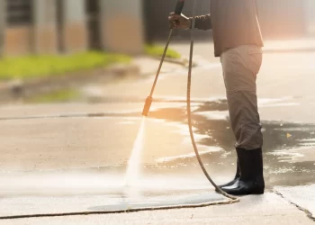 How to Choose the Right Pressure Washing Service for Your Needs