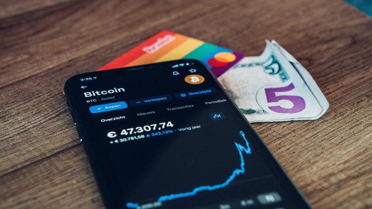 Increasing acceptance of Bitcoin in The US and the UK