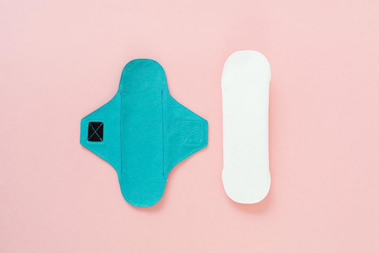 How to Discretely Change My Incontinence Pads