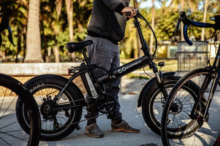 The impact of riding electric bicycles on commuter health
