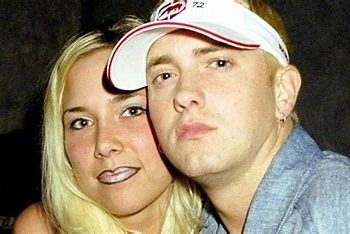 what-happened-to-eminem's-wife