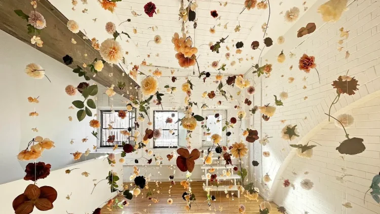 Creative Ways to Display Flowers at Home