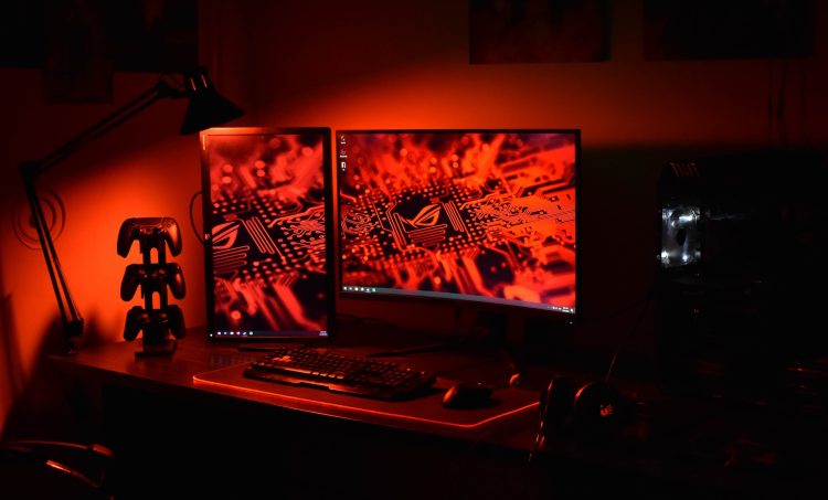 Brain-Computer Interfaces and the Future of Gaming: Immersing Your Mind in the Game