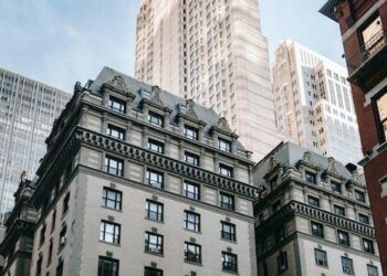 Top Tips for Hiring a Commercial Flat Roofing Company 
