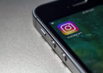 Insta Memories Made Easy: Download & Relive Your Favourite Moments