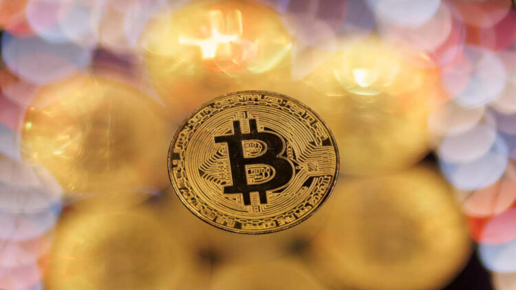 Market Timing Dynamics in Bitcoin Investment Strategies