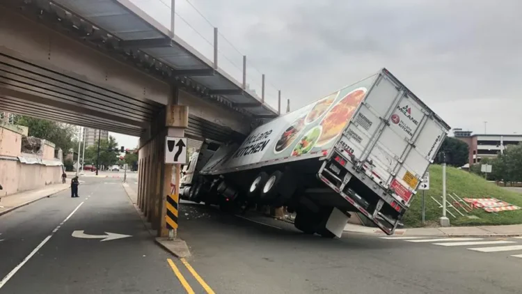 The Impact of Big Rig Truck Accidents on Your Insurance Rates