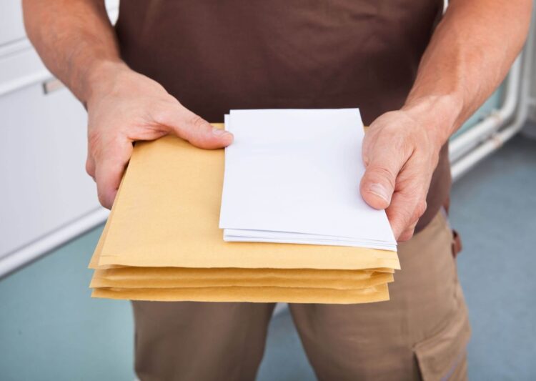 Top Reasons Small Businesses Should Consider OnlineCheckWriter for Overnight Check Mailing