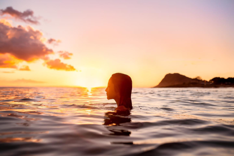 Why Sunrise Photoshoots Are a Hidden Gem for Family Photos in Hawaii