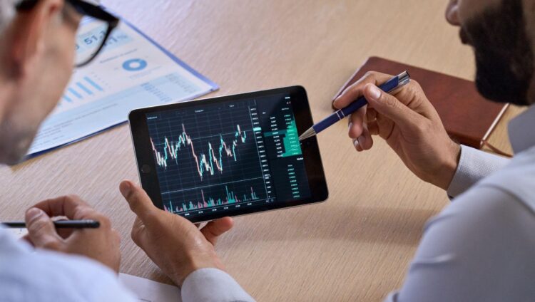 What to look for in a trading platform in India: A comprehensive guide