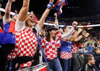 How Sports Broadcasts Bring Fans Closer to the Action