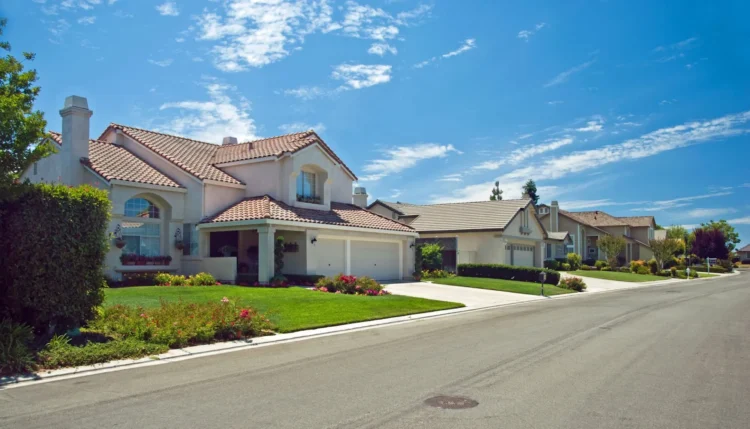 Should You Sell Your Phoenix Home or Rent It Out?