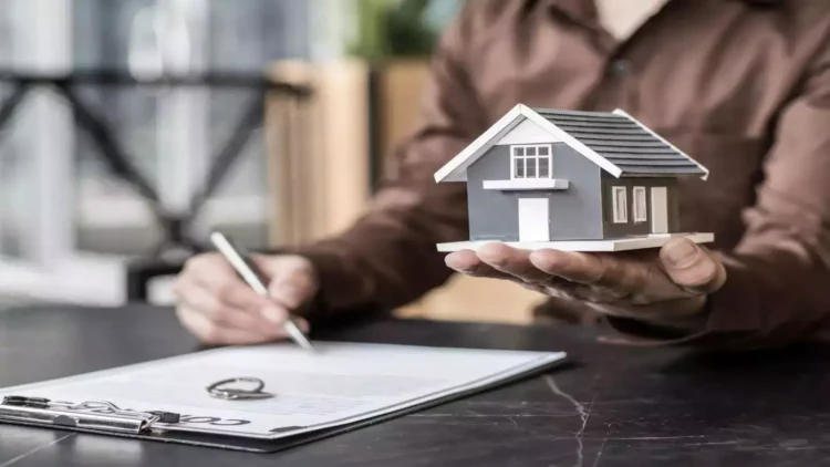 Real Estate’s Timeless Appeal Even Amid a Shaky Housing Market.