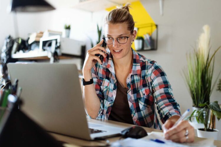 Why More Professionals Are Choosing Remote Work: Benefits and Challenges