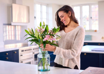 Top flowers that will turn any B-Day celebration into a magic holiday